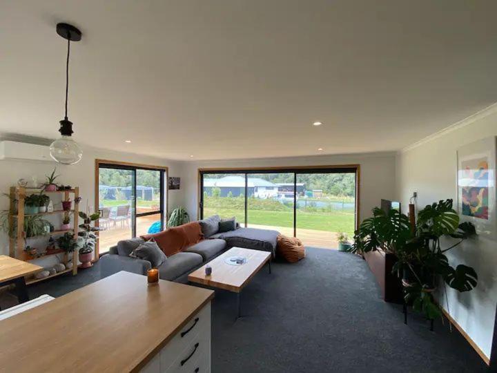 Enchanted Retreat In Greymouth Shared With Host Zewnętrze zdjęcie